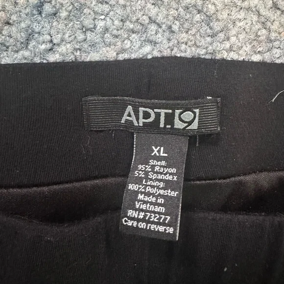 APT.9 XL Black Skirt - Picture 2 of 2